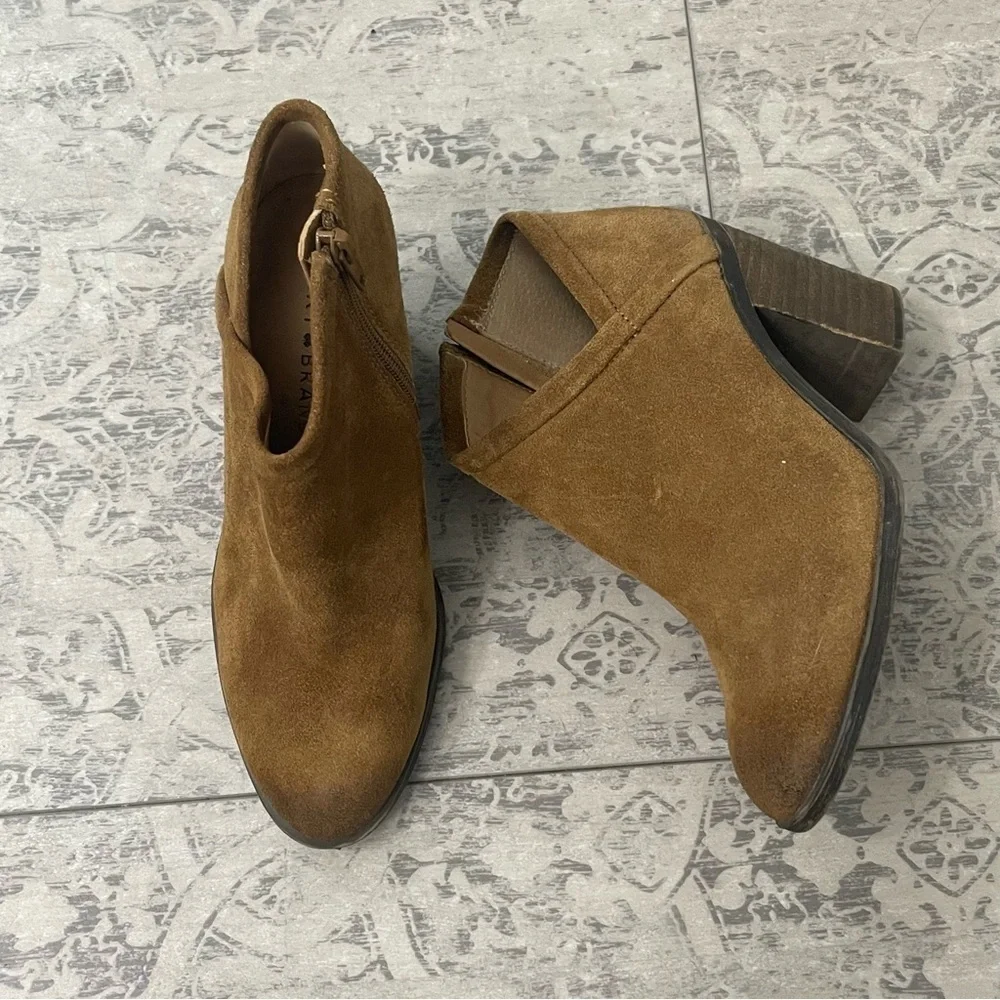 Lucky Brand Camel Brown Suede Ankle Bootie Boots SZ 6